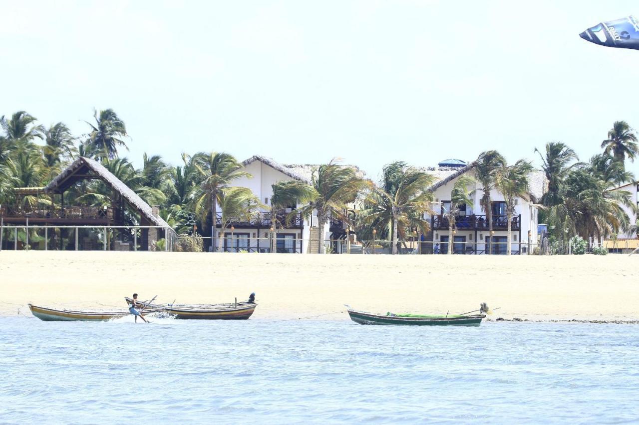 Ap. Peixe Boi Pe Na Areia Com Vista Frontal E Total Para O Mar 바라 그란데 외부 사진